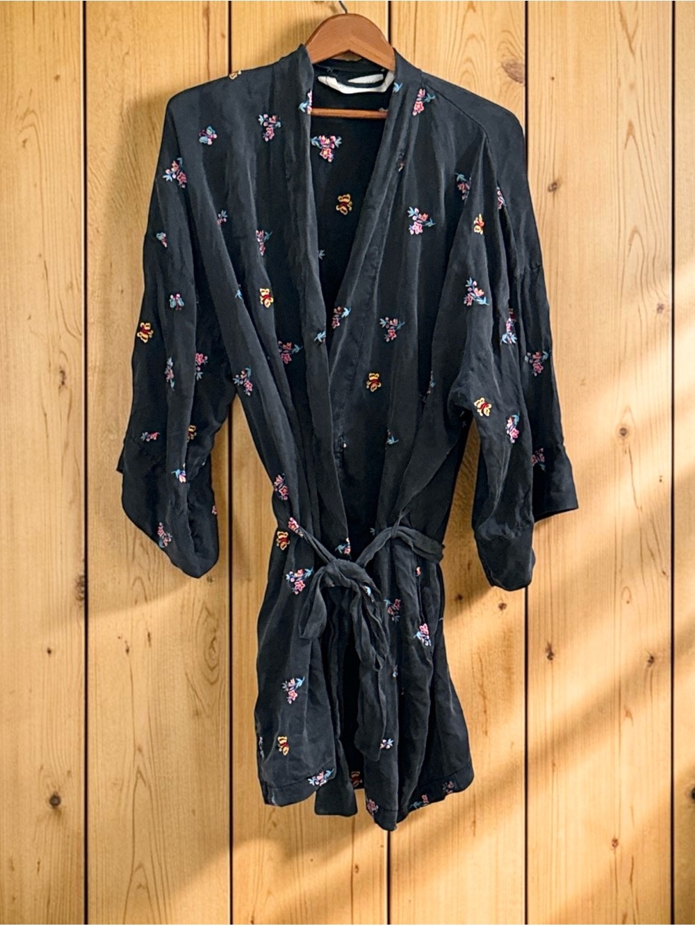 Victoria’s Secret Y2K Black Embroidered SILK Floral Butterfly Robe Kimono Small